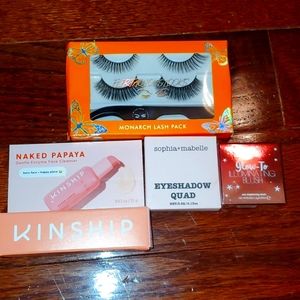 Makeup and fake Eyelashes NWT